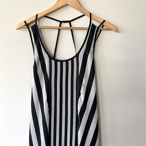 Bardot Maxi Dress - Picture 3 of 4